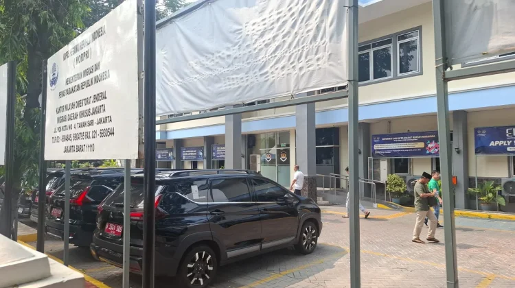 Usai OTT, Imigrasi Jakarta Barat Pastikan Pelayanan Tetap Normal