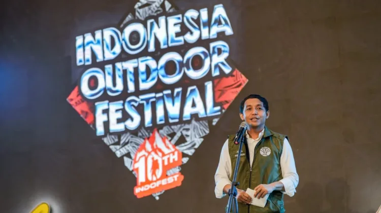 Menhut Raja Antoni Resmikan Aplikasi Ayo ke Taman Nasional