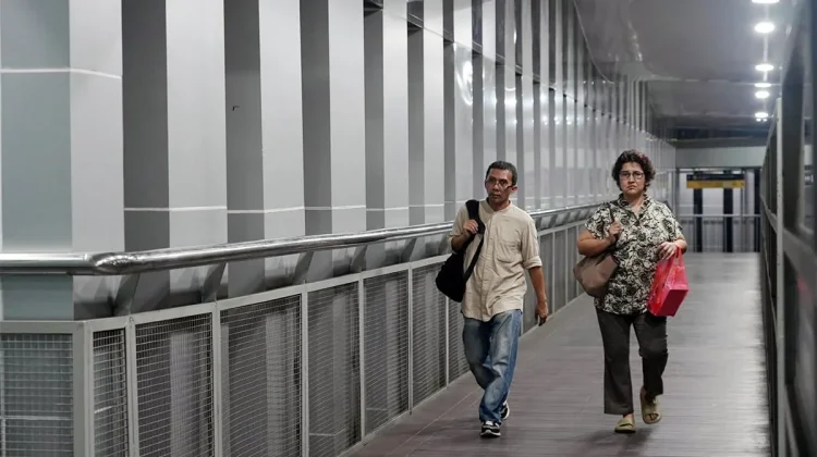 JPO Senen Sentral Kembali Dibuka, Pejalan Kaki Kini Lebih Aman dan Nyaman