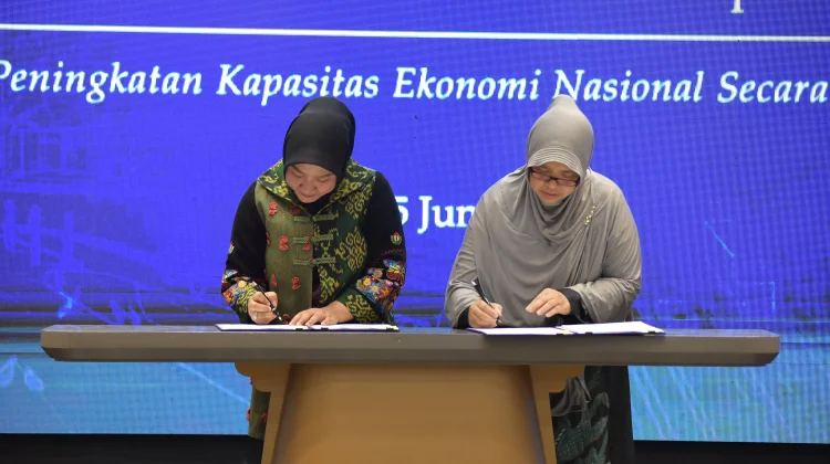 Holding BUMN Danareksa dan KKP Tata Pesisir Batang