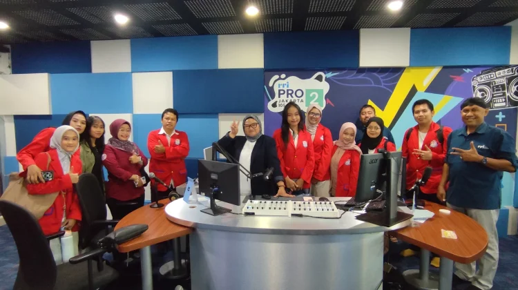 Mahasiswa Universitas Indonesia Maju Pelajari Dunia Penyiaran di RRI Jakarta