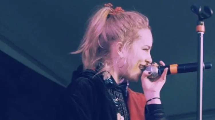 Bridgit Mendler Bantah Rilis Album Mini Kejutan 'Once Again'