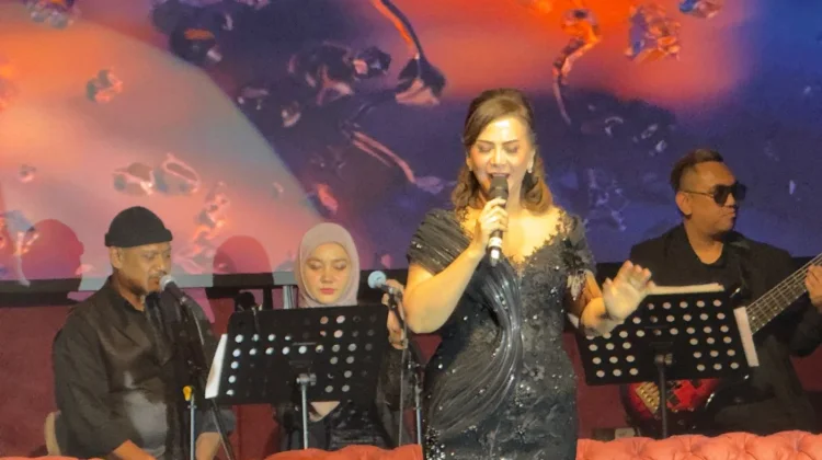 Memes Meriahkan Konser 7 Bintang, Bawakan 'Terlanjur Sayang'