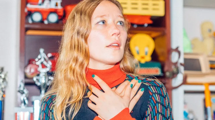 Julia Jacklin mengumumkan album studio keempatnya "The Gem"