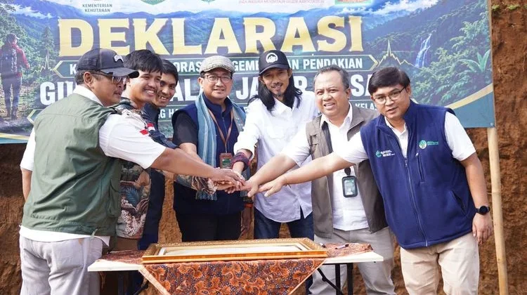 Berstandar Nasional, Jalur Pendakian Ajisaka Tamansari, Halimun Salak Dibuka
