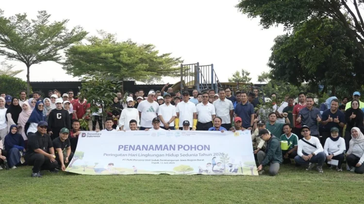 PLN UIP JBB Dorong Budaya Peduli Lingkungan Lewat Program Penanaman Pohon
