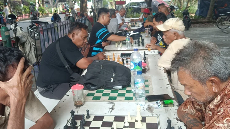 Asa Membangun Sekolah Catur di Kolong Tol Sungai Bambu