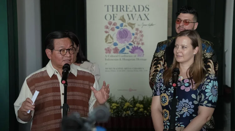 Buka Pameran Threads of Wax, Pramono Dorong Penguatan Kerja Sama Jakarta–Budapest