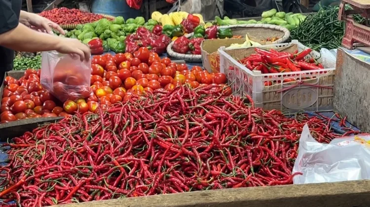Harga Cabai Rawit Rp91.650 per Kg, Telur Ayam Rp29.500 per Kg di Senin Pagi