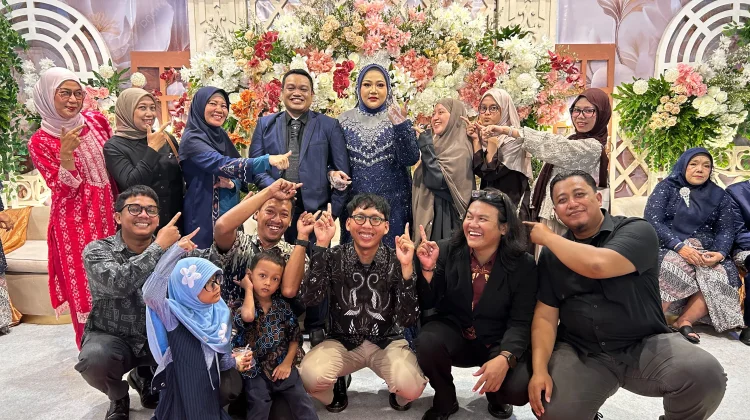 Keluarga Besar Spora Comm Berbahagia, Pegawai Terbaiknya Menikah