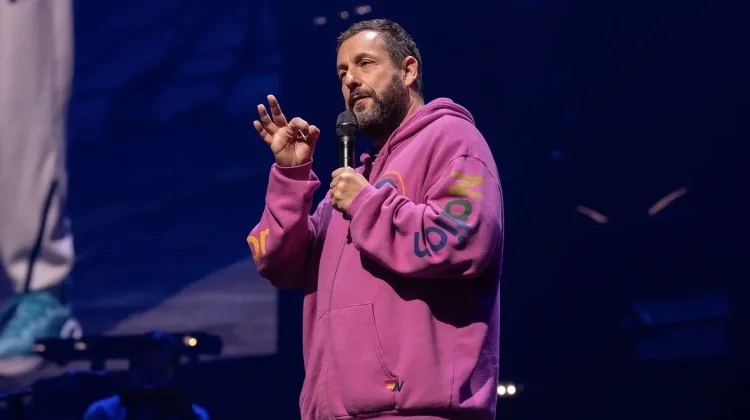 Adam Sandler Bagikan Nasihat Hubungan untuk Taylor Swift dan Travis Kelce