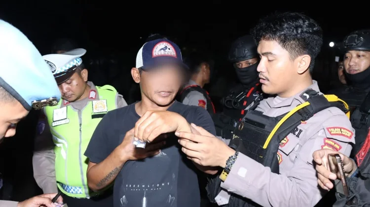 Razia Berantas Jaya, Polisi Tangkap Dua Pria Bawa Narkoba di Cengkareng