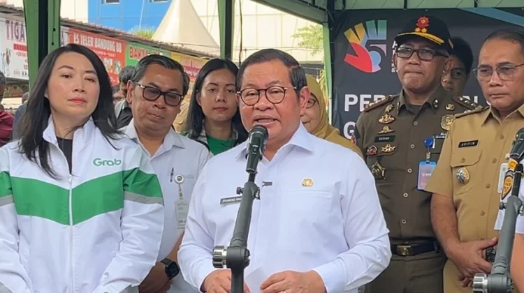 Gubernur Pramono Minta SDA-Bina Marga Perbaiki Jalan Amblas di Pulo Gadung