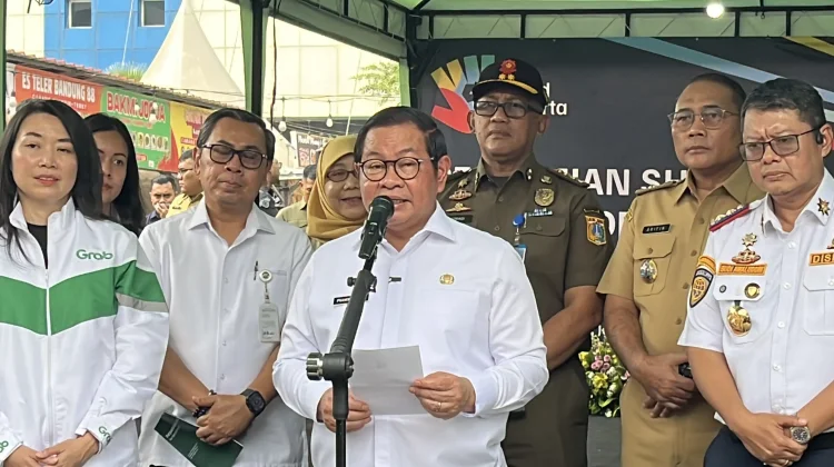 Gubernur Pramono Minta Pembangunan Shelter Ojol di Jakarta Diperbanyak