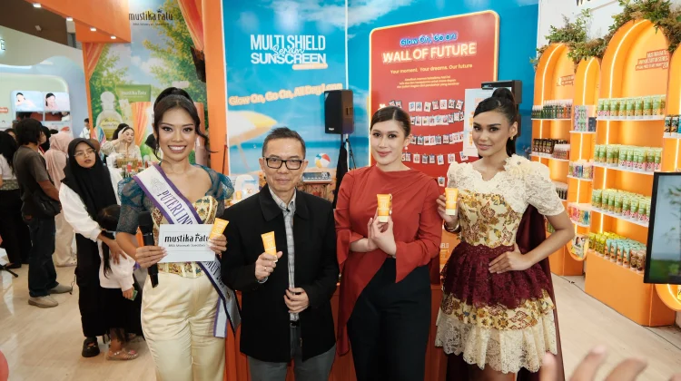 Carnaval Parade Mustika Ratu di PRJ Berlangsung Meriah