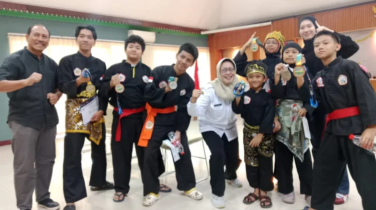 Atlet Beksi Panca Mustika Tunggal Terima Apresiasi dari Kelurahan Pondok Pinang
