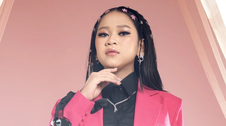 April DA7 Debut lewat Single 'Menyala'