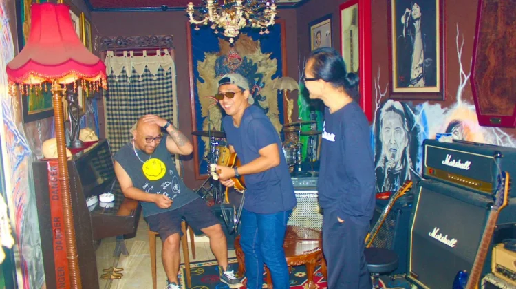 Tiga Musisi Senior Bentuk Band Proyek Th3 WAW