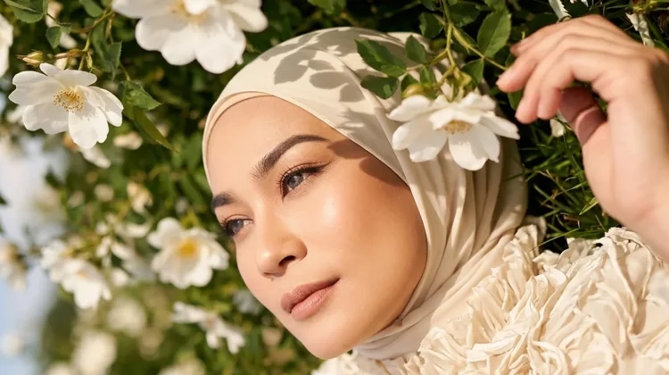 Inggit A Wulan Syuting Video di Selandia Baru