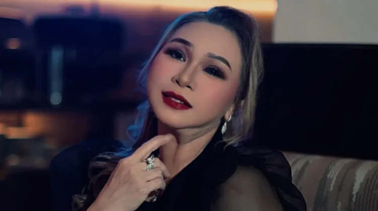 Ria Resty Fauzy, Rayakan Empat Dekade Berkarya