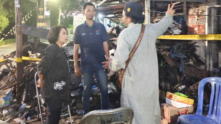 Legislator Josephine Simanjuntak Tinjau Lokasi Kebakaran Maut di Pulogadung