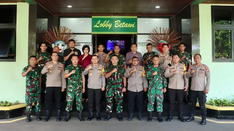 Kapolres Jakpus Perkuat Sinergi TNI-Polri lewat Silaturahmi ke Kodim 0501