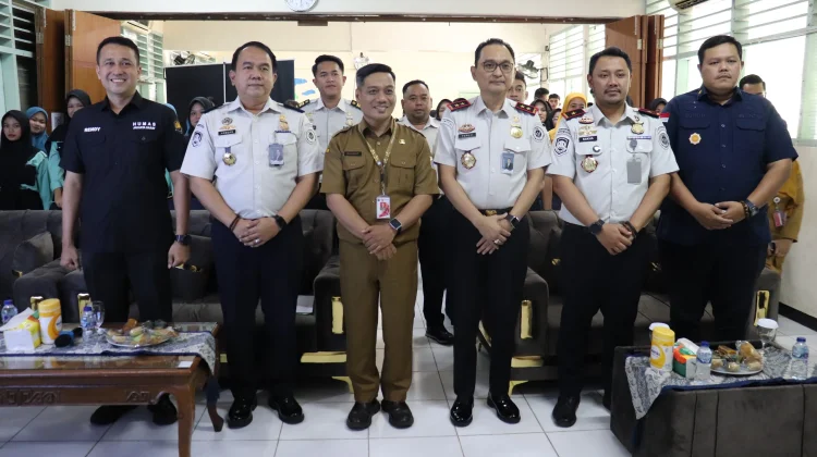 Hari Kedua MPLS, Imigrasi Jakbar Edukasi Siswa SMKN 11 soal Pencegahan TPPO