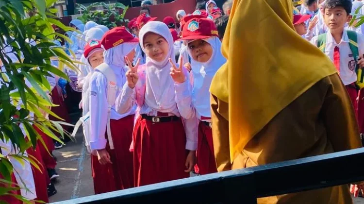 Cerita Hari Pertama Sekolah dan Masa Orientasi