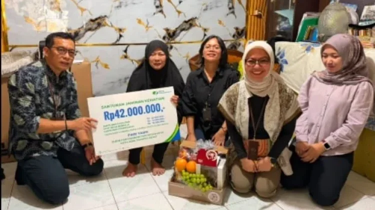 Ahli Waris Pekerja Dinas Tamhut Jakarta Pusat Terima Santunan JKM dan Beasiswa