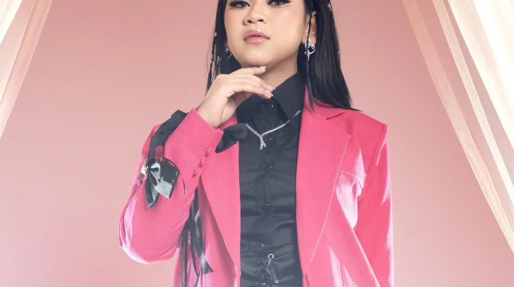 Dari Pengamen Jalanan ke Industri Musik, April Rilis Single Debut "Menyala"