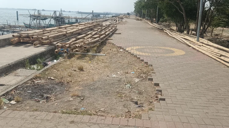 Ketangkap Warga, Terduga Pencuri Paving Block di Wika Kalibaru Diamankan Polisi