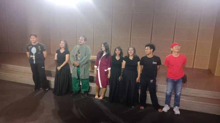Kelompok Teater Kami mempersembahkan sajian memukau bertajuk "Sesuatu Ophelia"