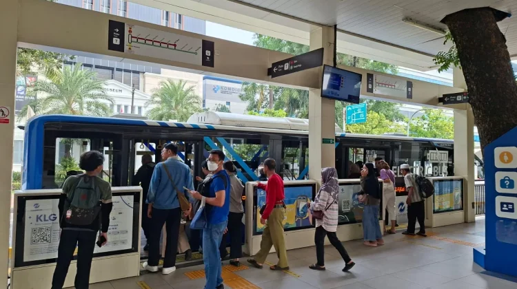 Transjakarta Layani 1,5 Juta Penumpang per Hari, Jangkau 92,4 Persen Warga Jakarta