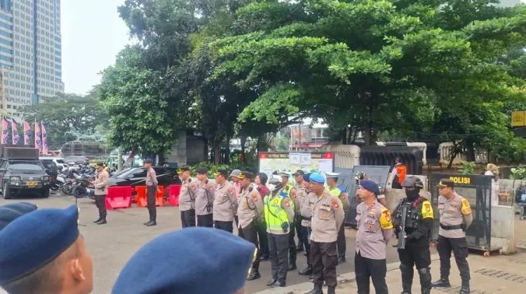 Ratusan Personel Gabungan Siaga Kawal Aksi Unjuk Rasa di Jakarta Pusat Hari Ini