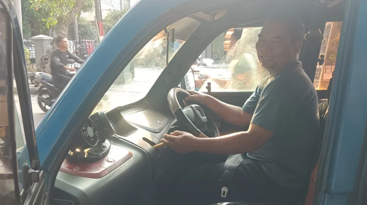 Kancil yang Tak Lagi Lincah: Meniti Rezeki Harian Demi Dua Buah Hati