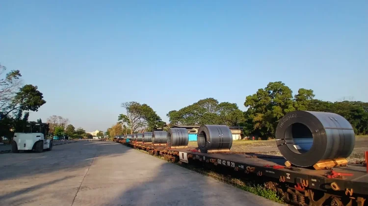 KAI Daop 1 Angkut 71.860 Ton Peti Kemas dari Banten pada Semester I 2026
