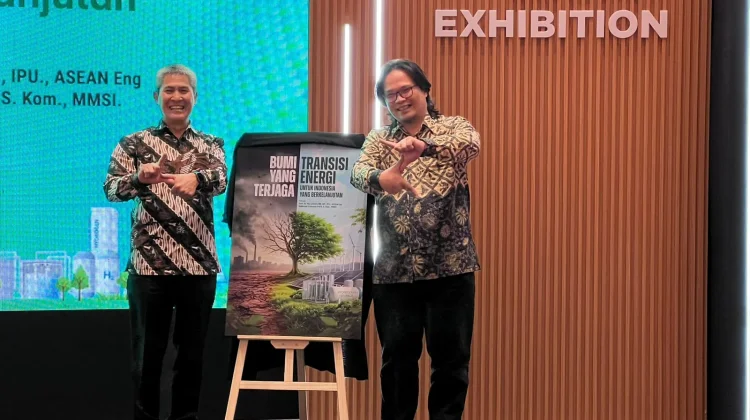 Prof. Iwa Garniwa dan Rakhmadi Irfansyah Luncurkan Buku Bumi yang Terjaga
