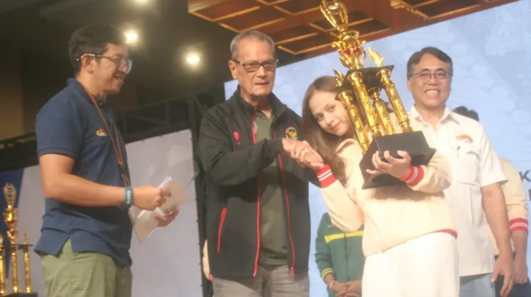 Raihan dan Arsya The Best Lifter Remaja di Kejurnas