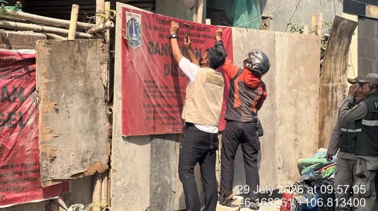 Sudin CKTRP Jakarta Pusat Segel Ulang Bangunan Enam Lantai di Gambir