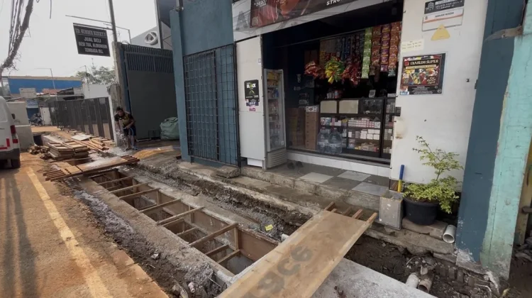 Dinilai Ganggu Akses Pembeli, SDA Jakbar Bakal Percepat Proyek Galian di Joglo