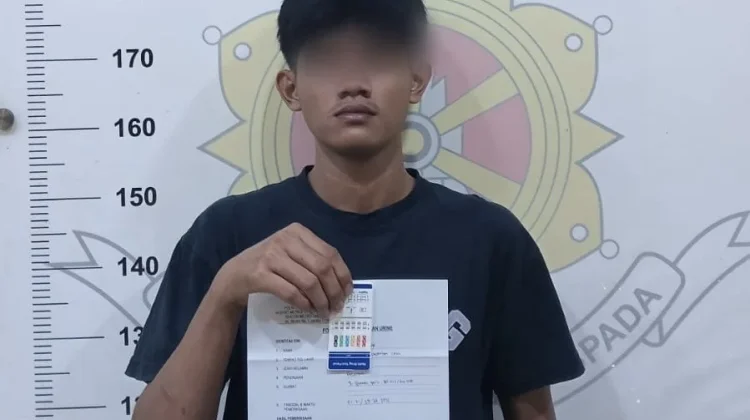 Polisi Tangkap Pria Pembawa Tembakau Sintetis Saat Razia di Tamansari