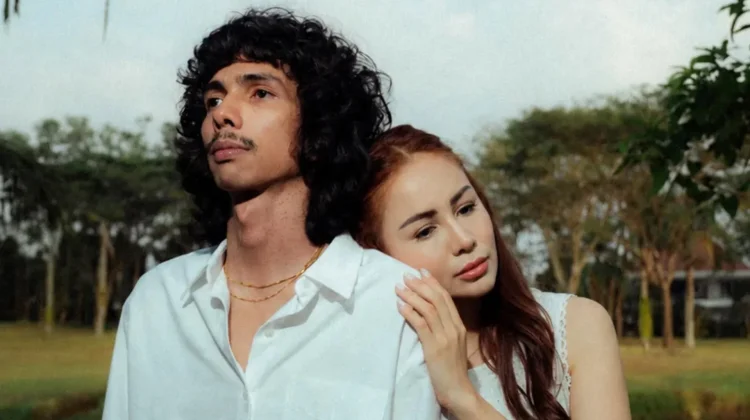 Eńau Gandeng Momo Rilis Sudah Tahu Tuhan Kita Berbeda