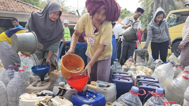 Krisis Air Bersih Meluas di Kabupaten Bekasi, Bantuan Terus Digencarkan