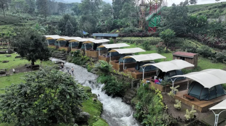 Wisata Alam Gunung Mas Puncak, Hadirkan Sensasi 'Riverside Gunung Mas'