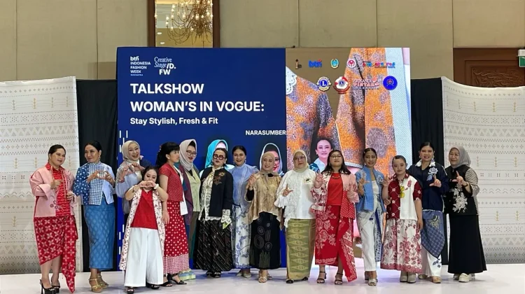 Dari Fashion menuju Perempuan Cerdas dan Mandiri