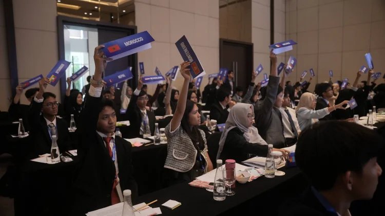 AYIMUN Depok Satukan Ratusan Pelajar Bahas Tantangan Global Digital