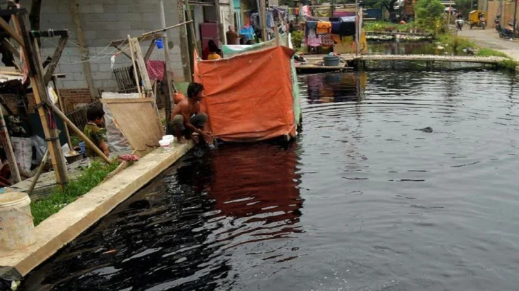 Pemkot Bekasi Diharapkan Segera Menelusuri Sumber Pencemaran Kali Bekasi