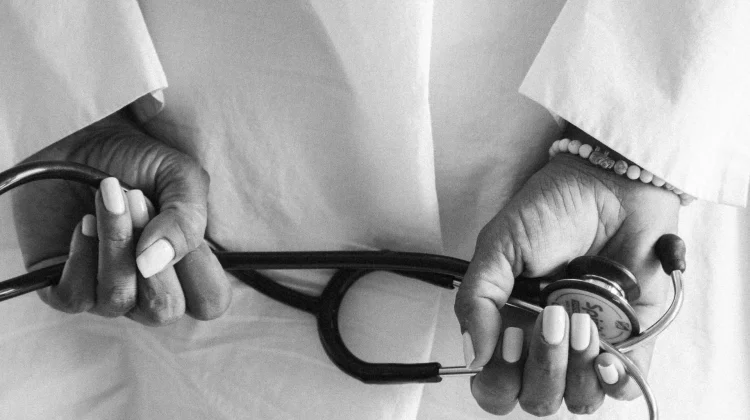 Dugaan Nakes Ejek Pasien BPJS Ungkap Persoalan Empati Layanan