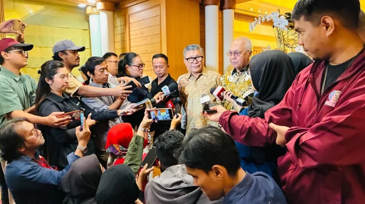Pers Didorong Jadi Garda Terdepan Edukasi Publik Lawan Pinjol Ilegal
