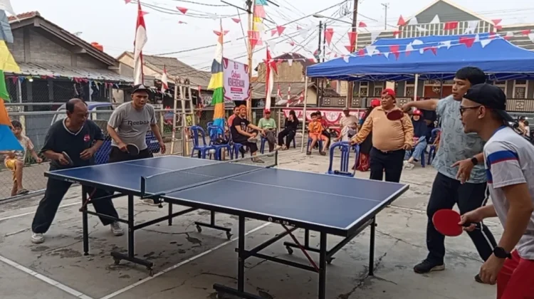 Sambut HUT RI ke-81, Warga Perum Pemda Jatiasih RW 002 Gelar Lomba 17-an